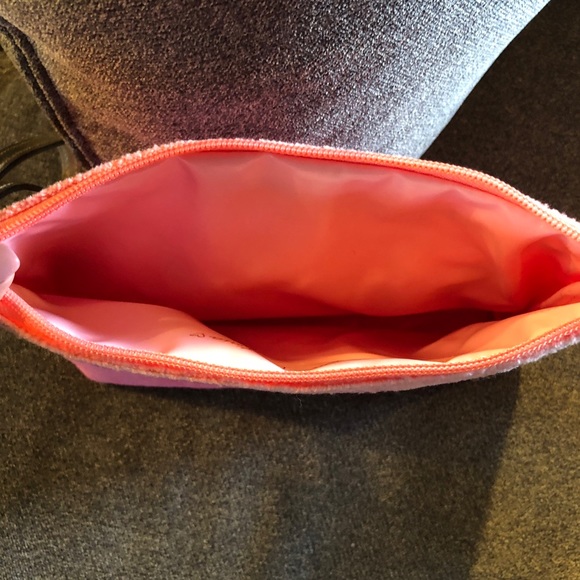 🌞 NWT Victoria Secrets Cosmetic Beach Bum 🌞 - Picture 7 of 8